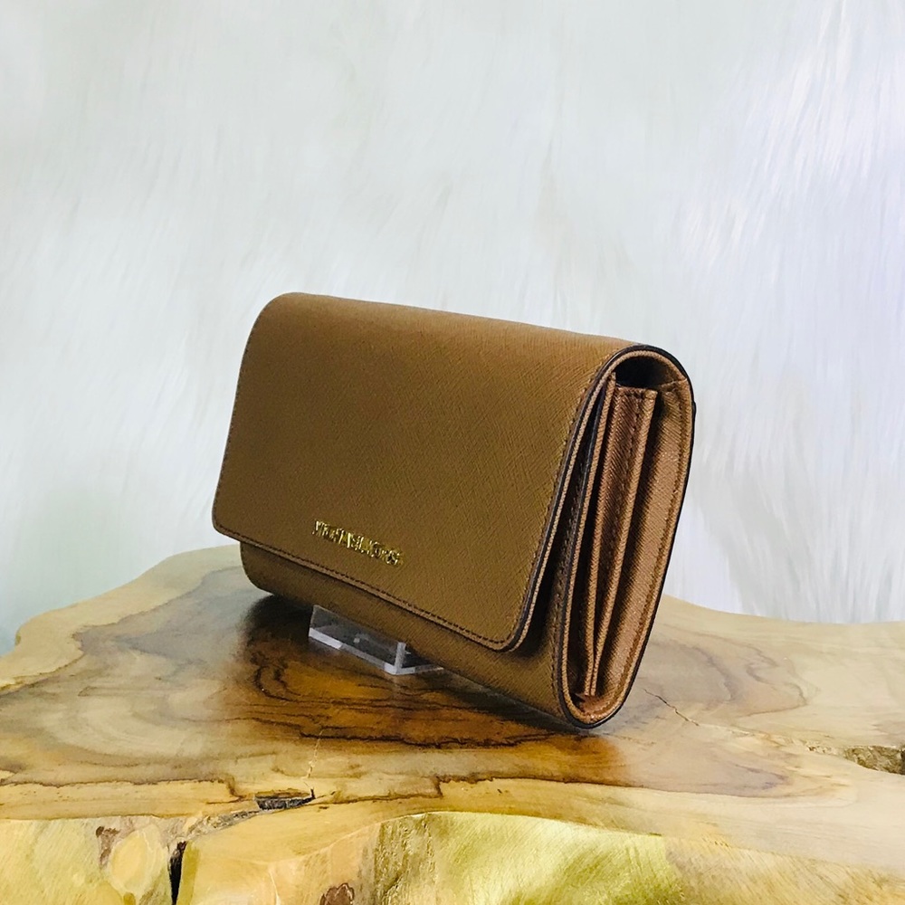 Michael Kors Jet Set Large Phone Crossbody Bag - Picture 2 of 8